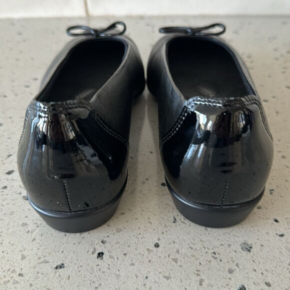 SAS Tripad Comfort Slip On Black  Leather Loafers Toe Bow Flats Size 6 Wide NWOB - Picture 6 of 16